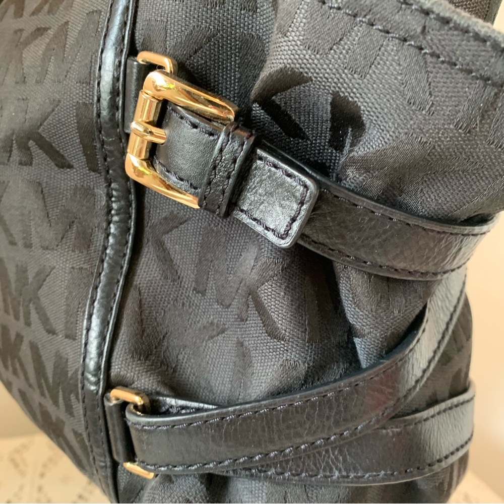 πSALEπ Michael Kors Gansevoort Tote Bag - Picture 8 of 16